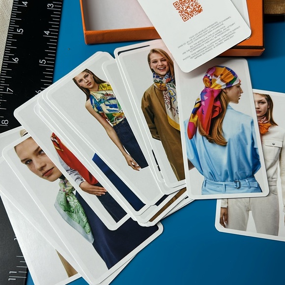 🖤NEW💕Hermès Scarf Knotting Cards in Case - Picture 4 of 11